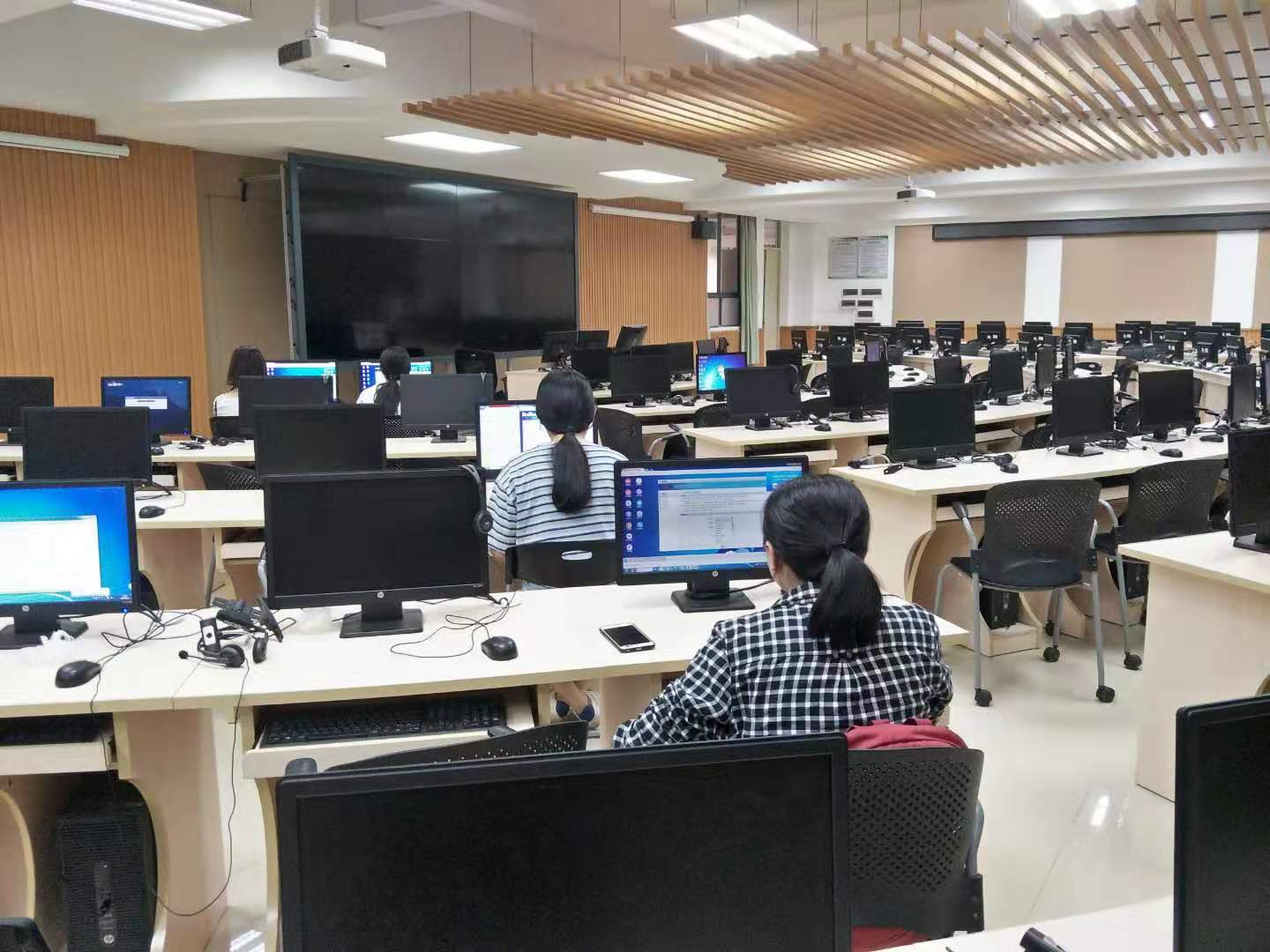 b58b685de4646d1d70bf12dab36a076